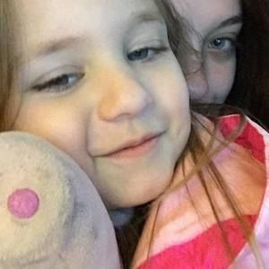 Meet your Posher, Kendra